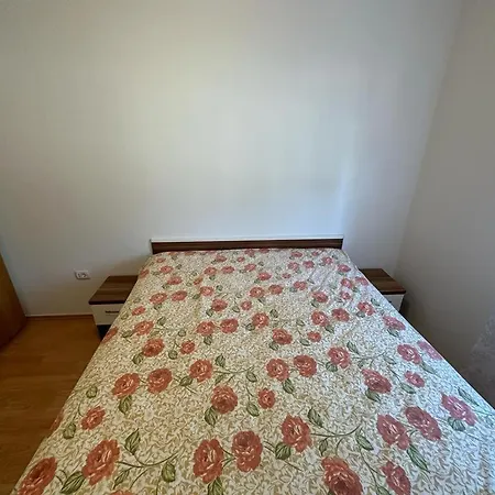 Eduard Apartmán Ližnjan